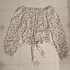 Hollister off the shoulder top (XS)